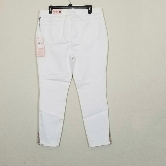 NYDJ White Curves 360 Jeans Embroidered Side Vent - Picture 5 of 12